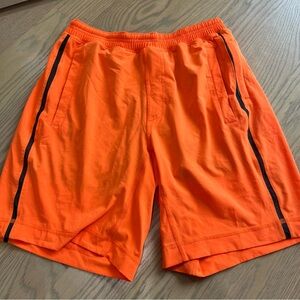 EUC Men’s pace breaker lululemon shorts